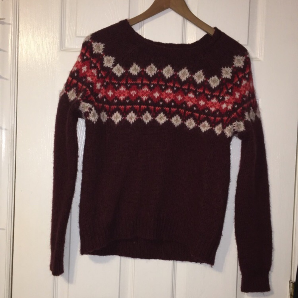 Maroon warm sweater
